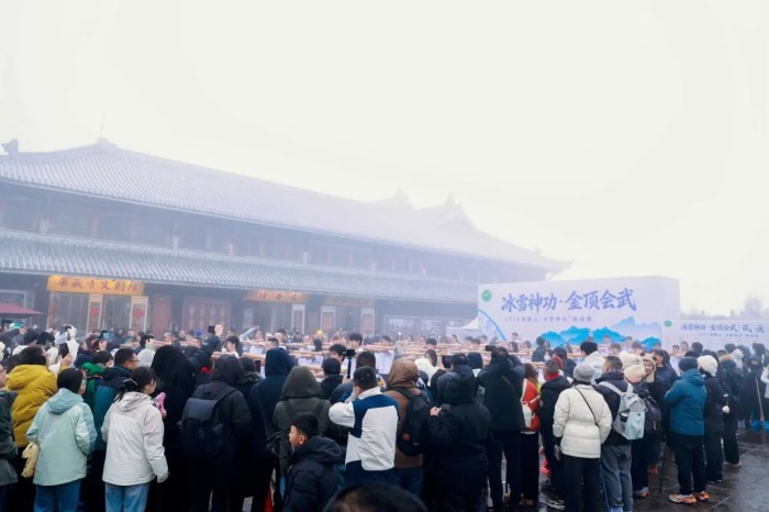 现场直击！峨眉山跨年五重惊喜解锁中国式浪漫